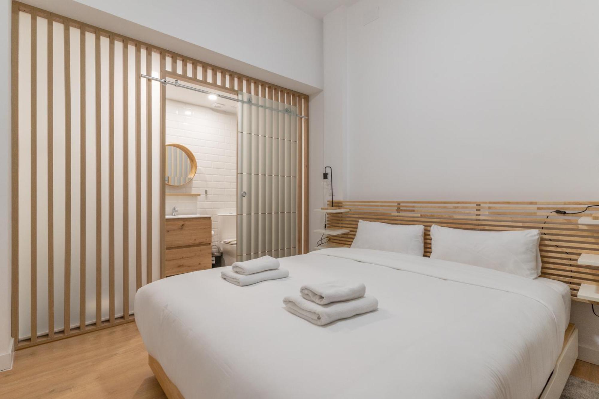 Modern Duplex-2Bedrooms 3Baths-Palacio Madrid Exterior photo